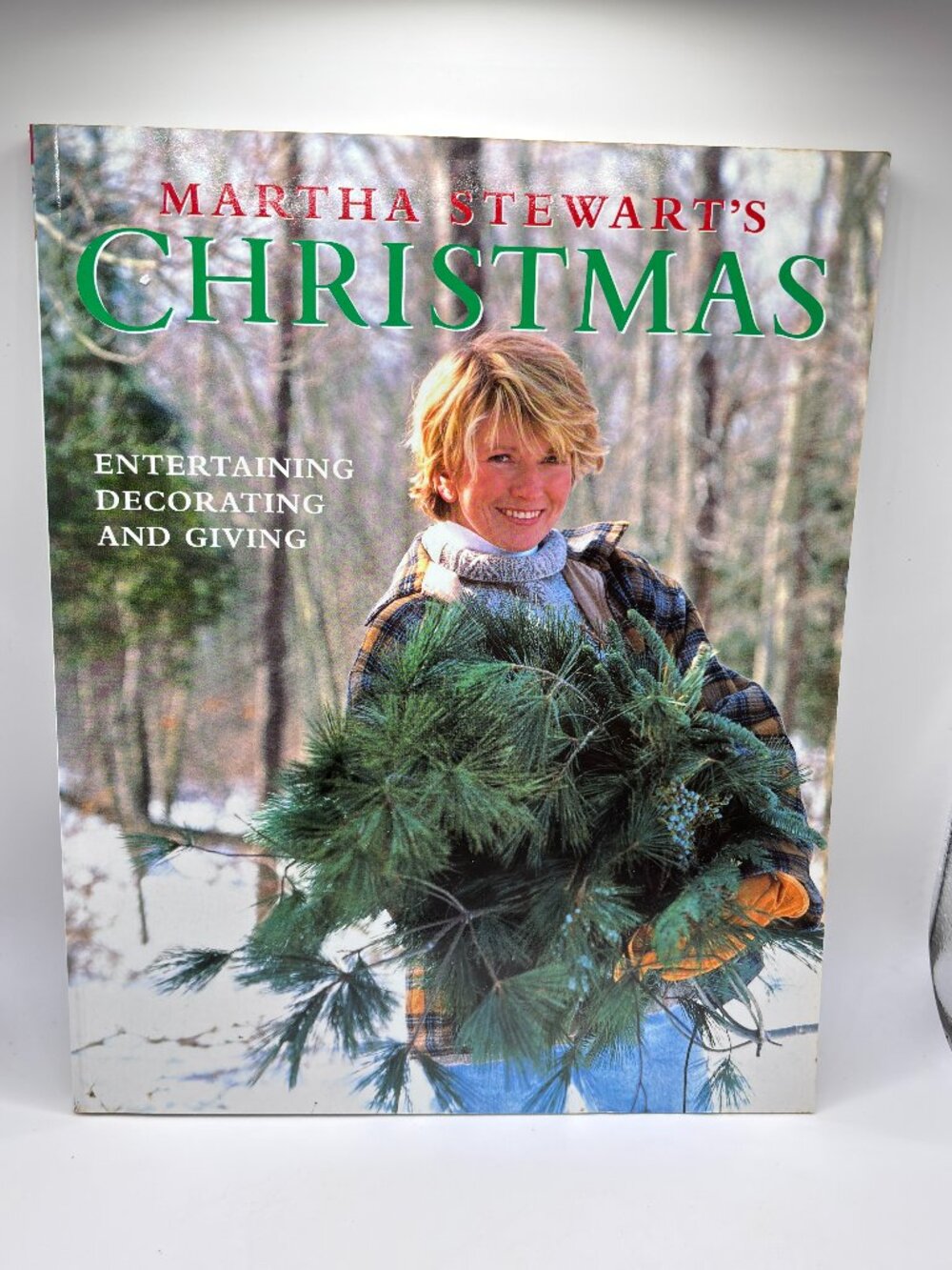 Martha Stewart's Christmas Entertaining Decorating Softcover Book VTG 1989